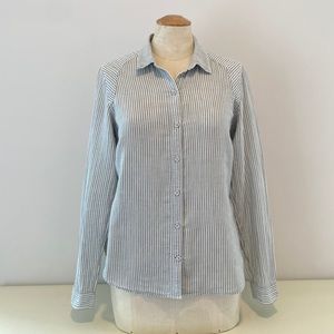 Eddie Bauer blue and white striped button down long sleeved shirt. 100% Cotton S